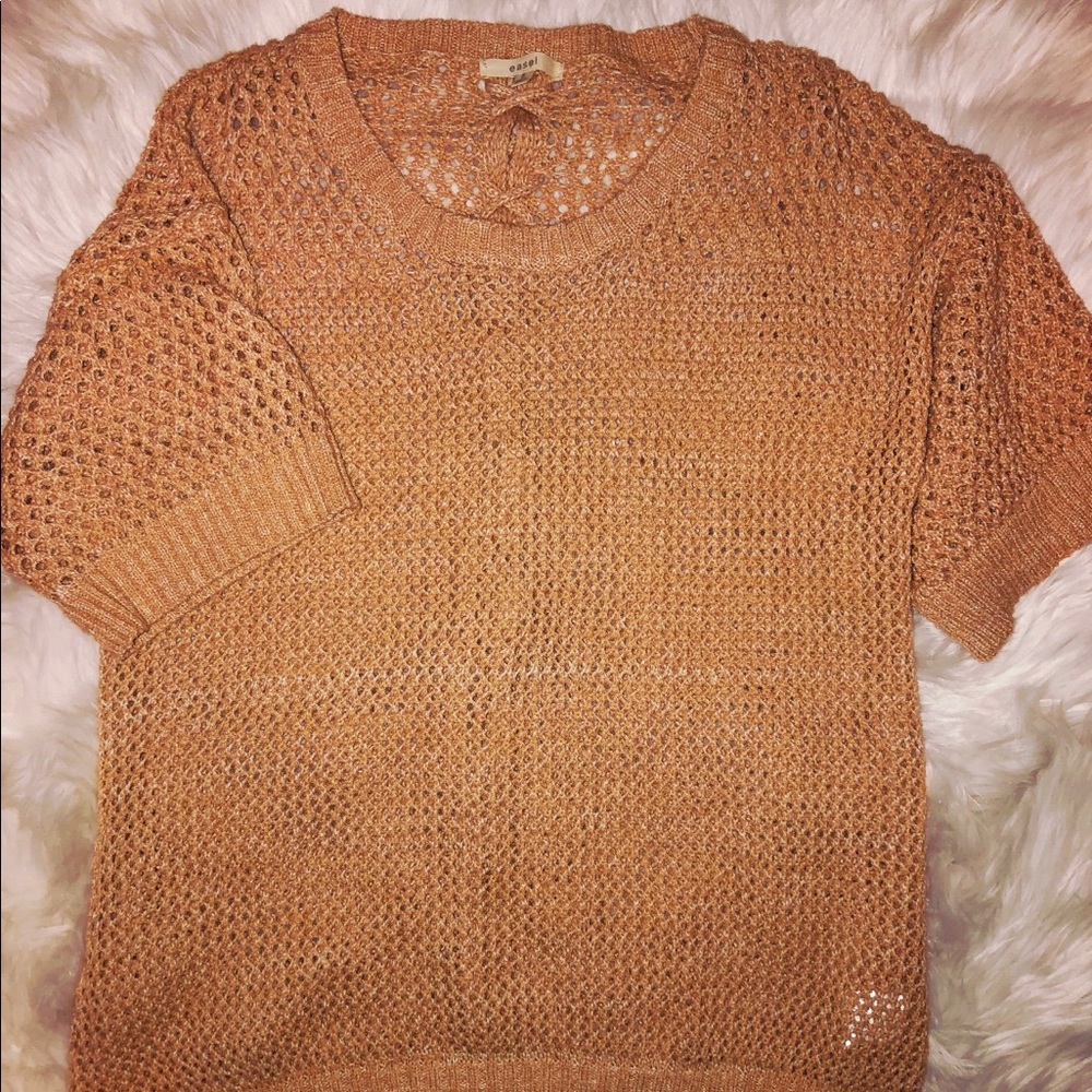 Boutique brand top. Sweater - short sleeve